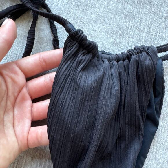 Frankies Ribbed Bikini Set - Picture 2 of 4